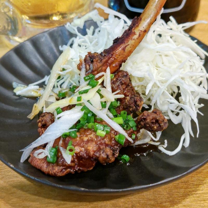 骨付き油淋鶏(串かつ でんがな 上大岡camio店)