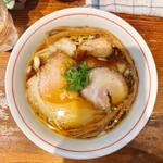 ワンタン醤油ラーメン(ラーメン屋 トイ・ボックス)