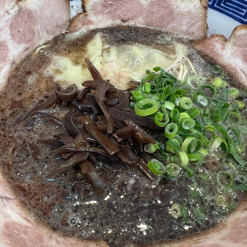 黒チャーシューメン(長浜ラーメン博多や)