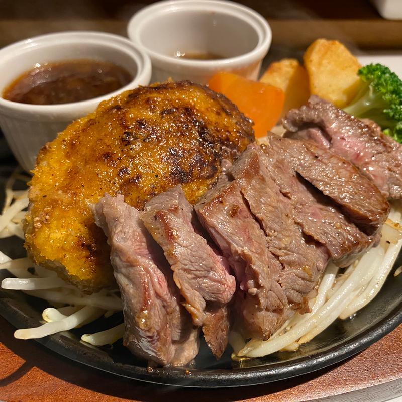 ハンバーグ&黒胡椒ステーキ(ぎゅう丸 大名店)