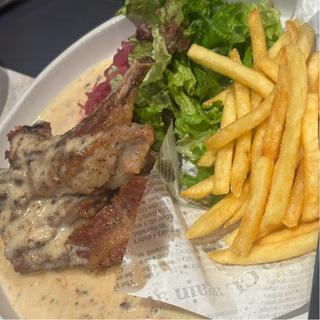 子羊肉のソテー　アンチョビソース(エイス シー オイスターテラス TOKYO TORCH店)