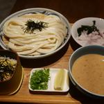 ごま汁ざるうどん