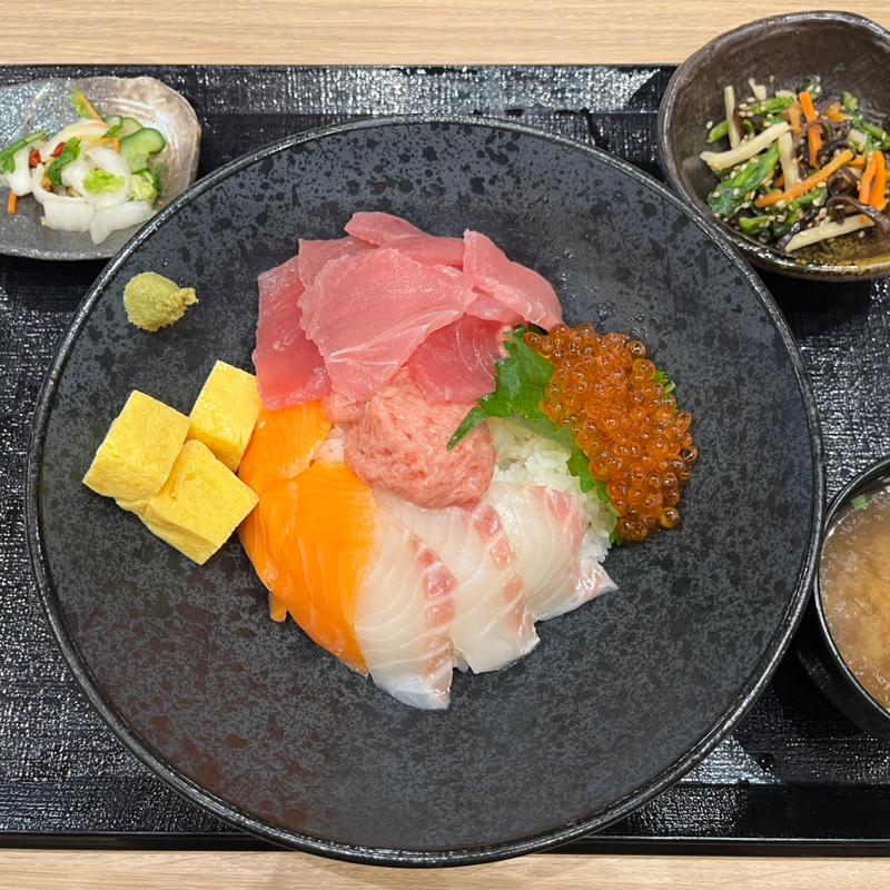 贅沢海鮮丼(天然温泉コロナの湯 )