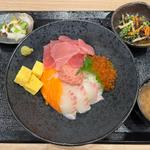 贅沢海鮮丼