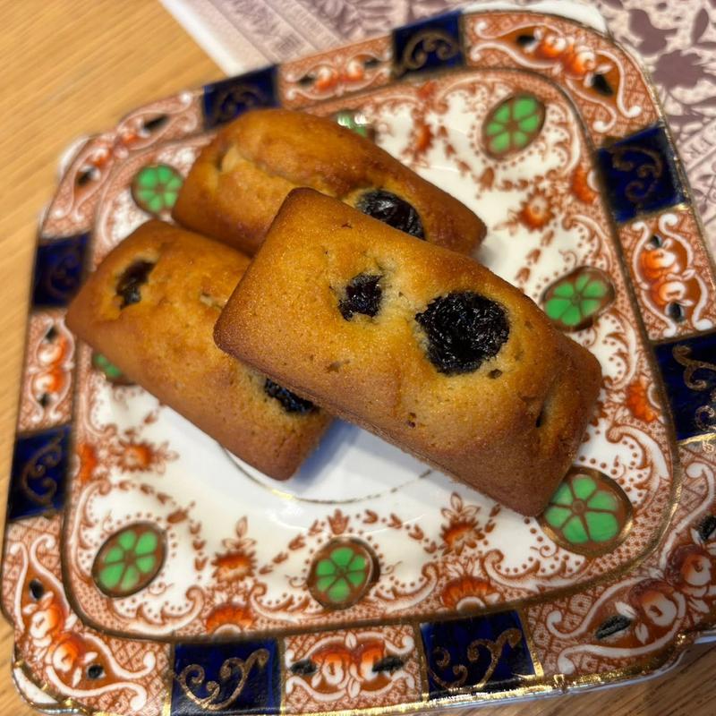 レーズン入りフィナンシェ(水信フルーツパーラー)