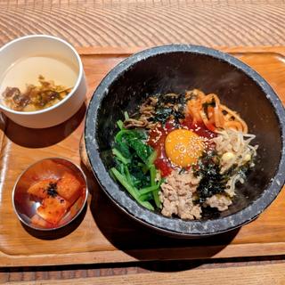 石焼きビビンバ定食