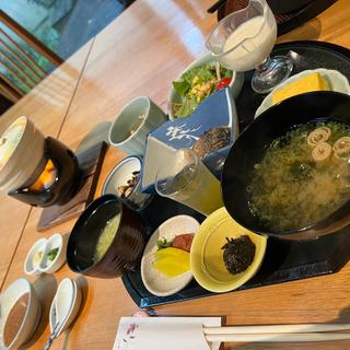 朝食