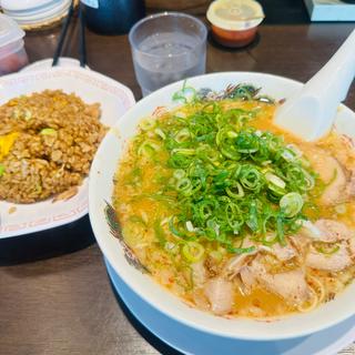 こってりラーメン　チャーハン定食