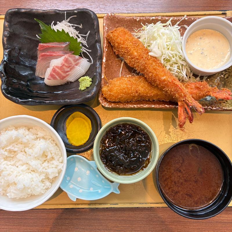 Wまるは定食(まるは食堂 ラシック店)