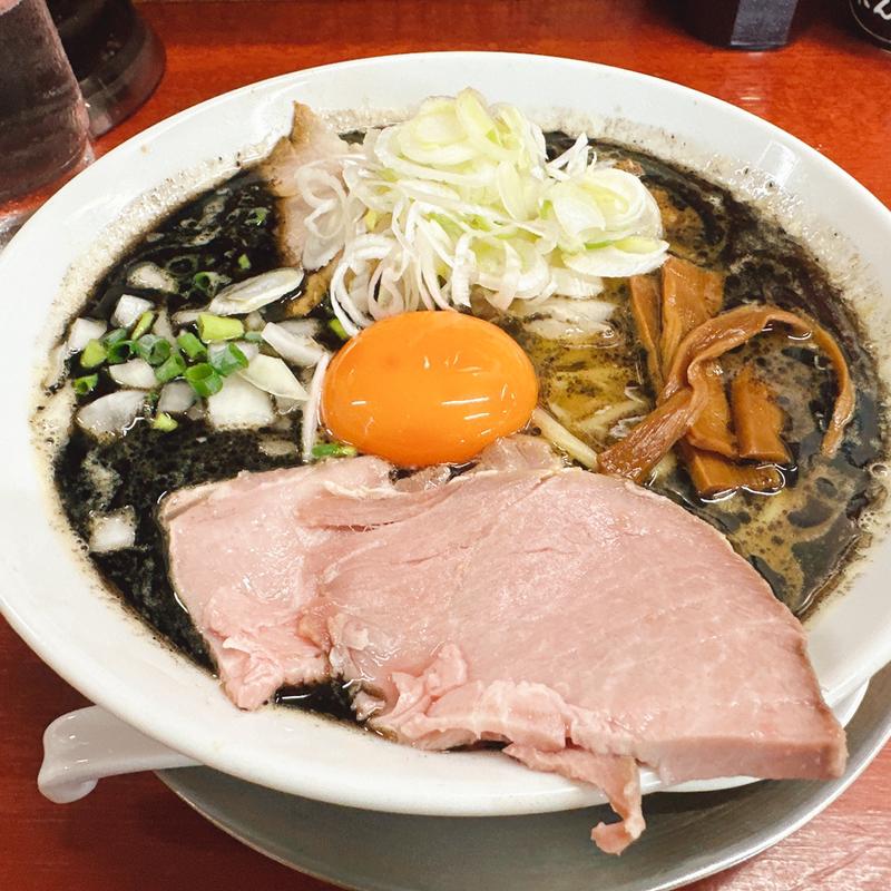 チャーシュー黒月見(バラック ディー.エム竹末 （BARRACK D.M竹末）)