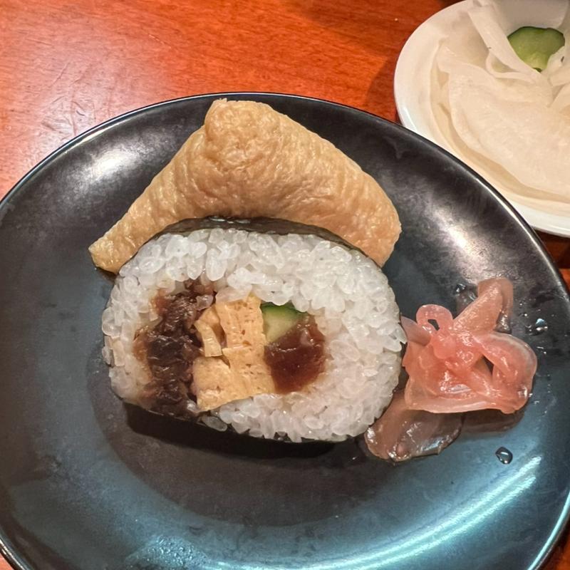 助六すし(そば茶屋 吹上庵 知覧武家屋敷店 （ソバチャヤ フキアゲアン）)