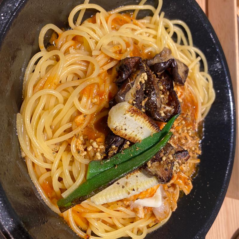 夏野菜バタチキスパ(てっぱんのスパゲッティ ミーナ天神店 Teppan no Spaghetti in Mina Tenjin)