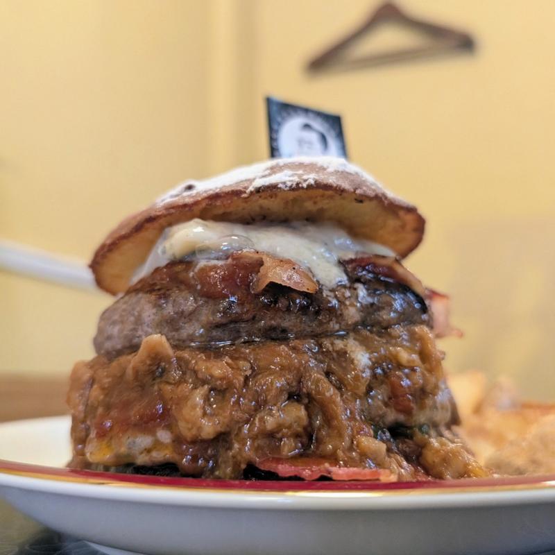 OUR BOSS OUR HERO　愛の鉄拳(BACK HOME meal & bake （バックホーム）)