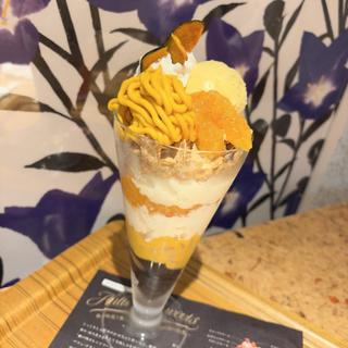 かぼちゃのモンブランパフェ