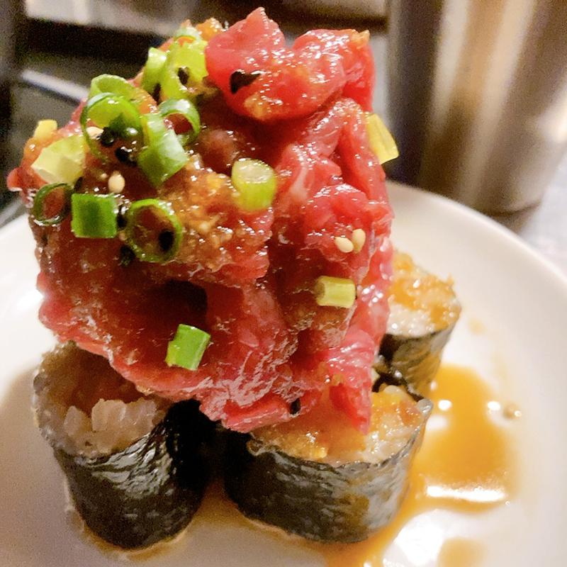 ユッケ細巻き(韓国料理 スルパン)