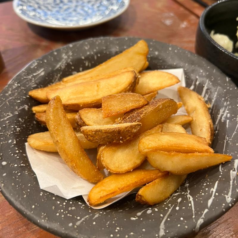 ガーリックフライドポテト(串焼き 炊き餃子　おくちゃん)