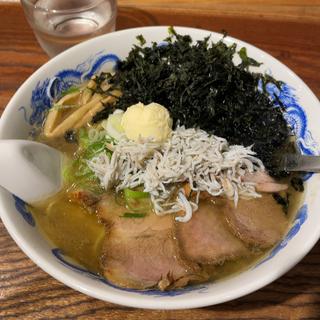 磯塩バターラーメン