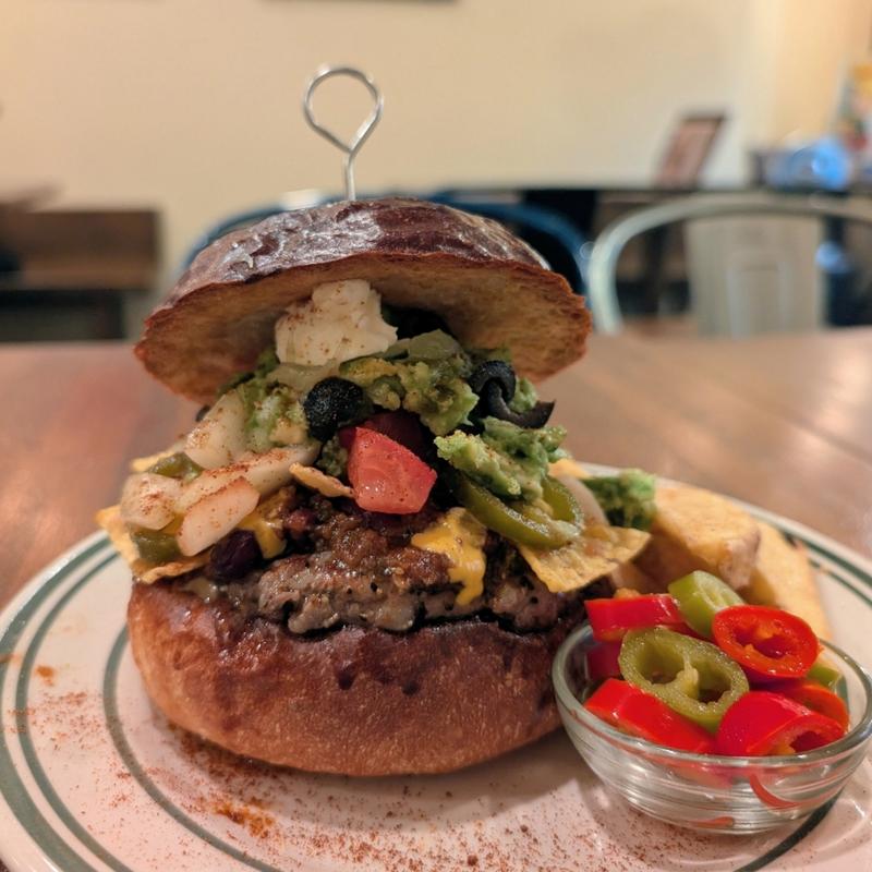 ナチョスバーガー(ザ マンチーズ バーガーワークス （THE MUNCHIES BURGER WORKS）)