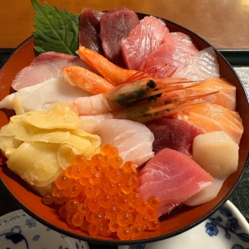 おまかせ丼10種(みなと食堂)