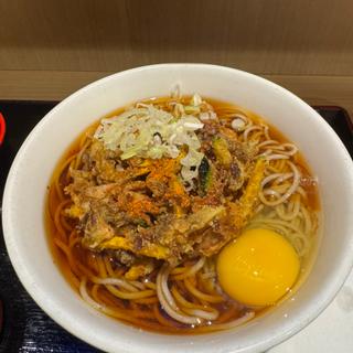 秋の味覚かき揚げ天玉そば