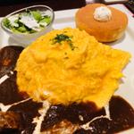 ビーフシチューオムライス＆パンケーキプレート
