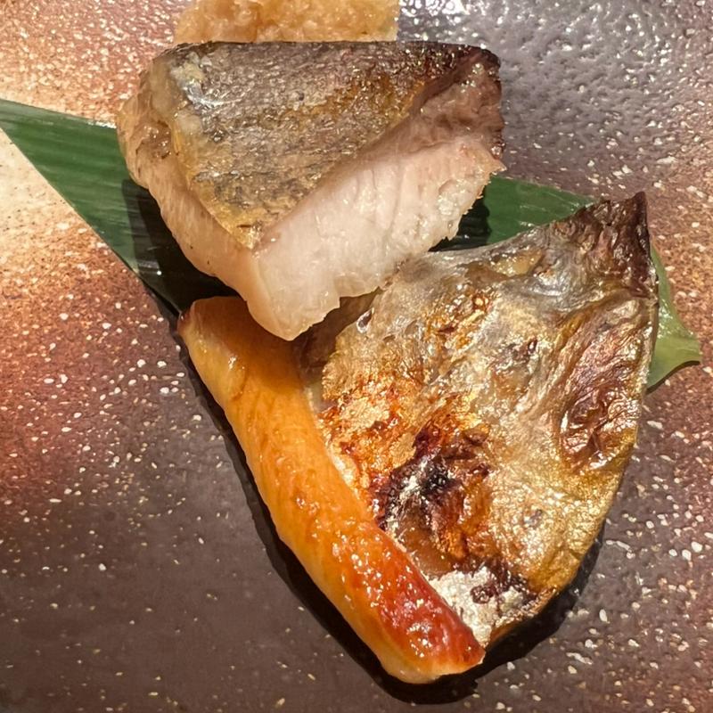 本日の囲炉裏焼き　粕漬け勘八　鰆の西京焼(とんかつと、しゃぶしゃぶ。黒豚ふくや)