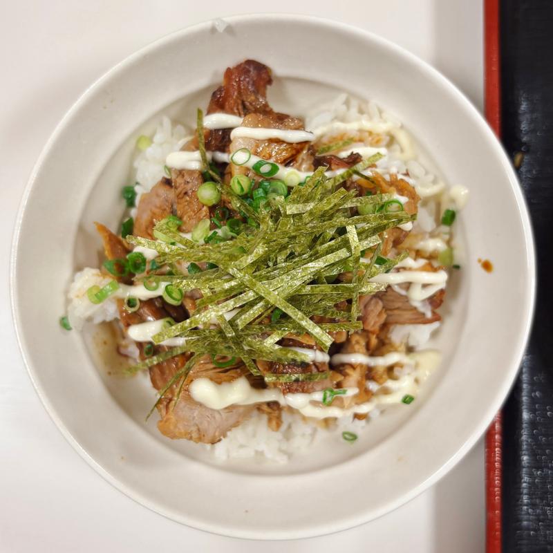 チャーシュー丼(人生餃子 )
