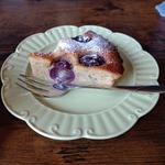 マンデリンとぶどうのケーキ
