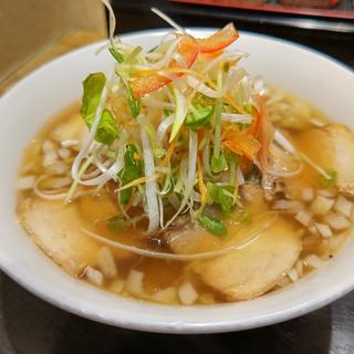 季節野菜の生姜醤油ラーメン
