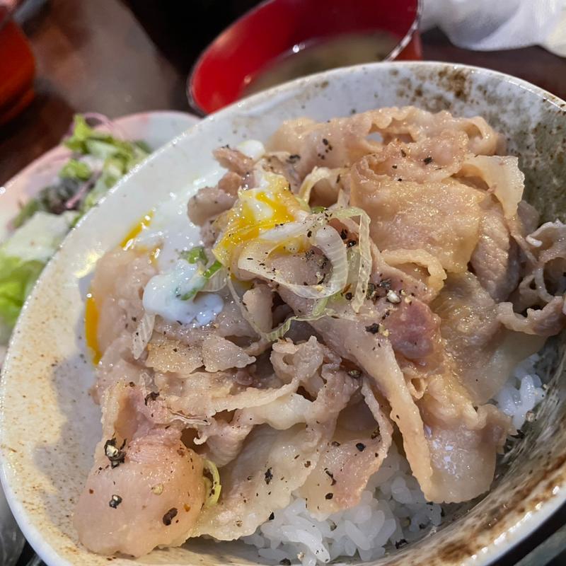 トロ肉塩だれ丼(もつマニア 旧かしら屋)