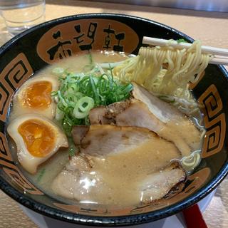とんこつラーメン麺カタ＋煮卵トッピング