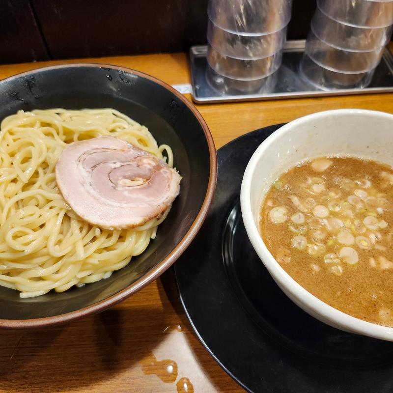 つけ麺(横浜家系ラーメン「刀-かたな-」)
