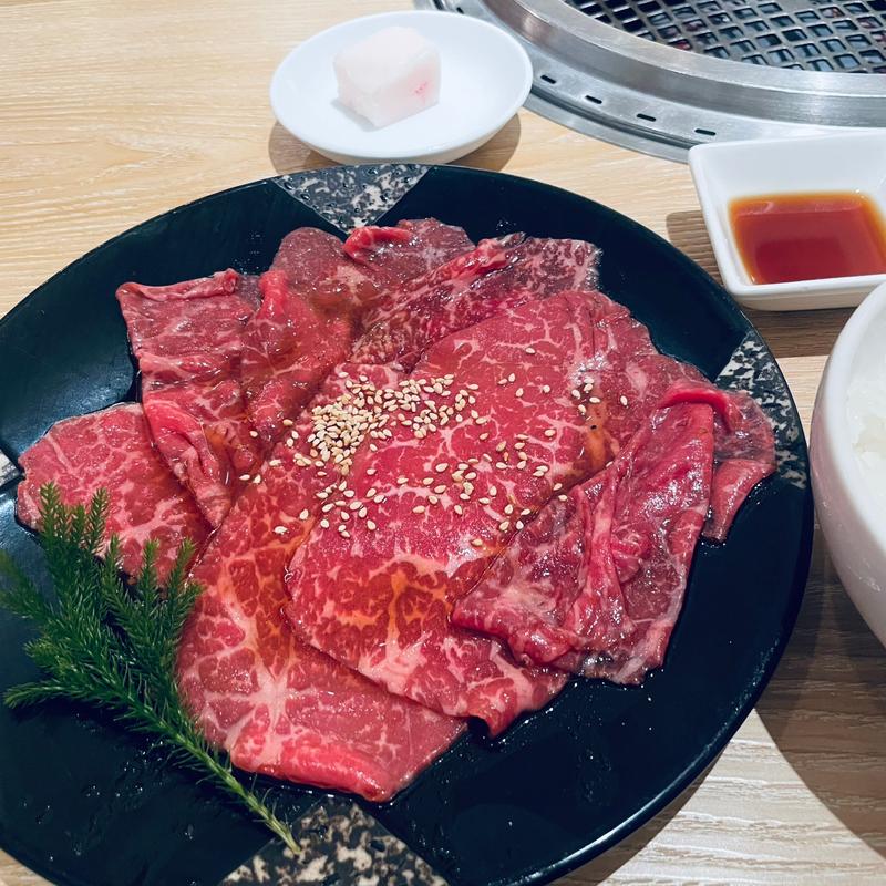 レア焼き 和牛ロース(焼肉名菜 福寿 グランエミオ所沢店)