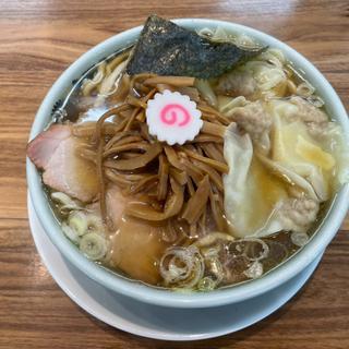 ワンタン麺 醤油