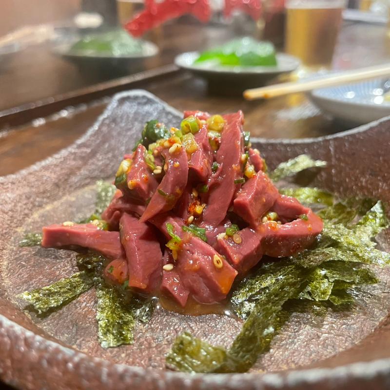 ユッケ ハツ(もつ焼塩田屋)