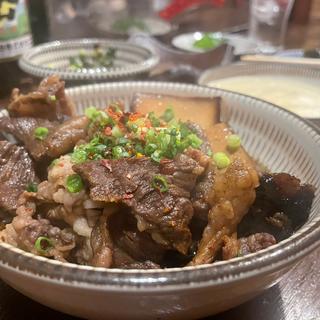 牛肉とうふ