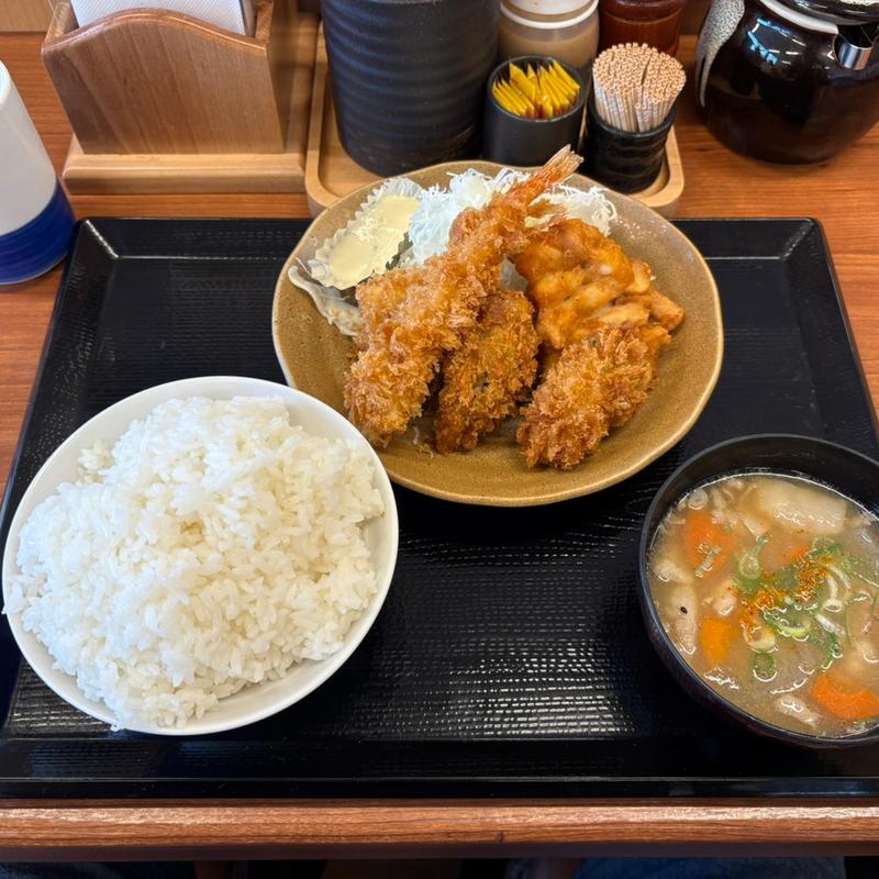 秋の海鮮フライ定食　大盛(かつや 足立江北店)