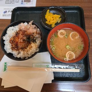 たまご御飯とみそ汁セット