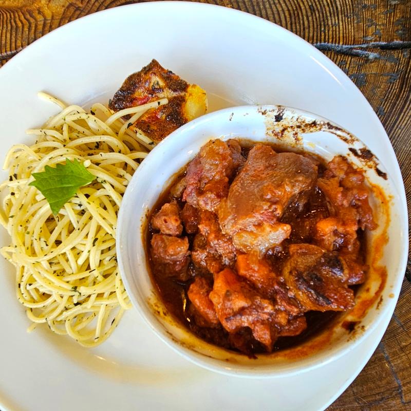 牛すじの煮込みローマ風(ラ・タベルナ )