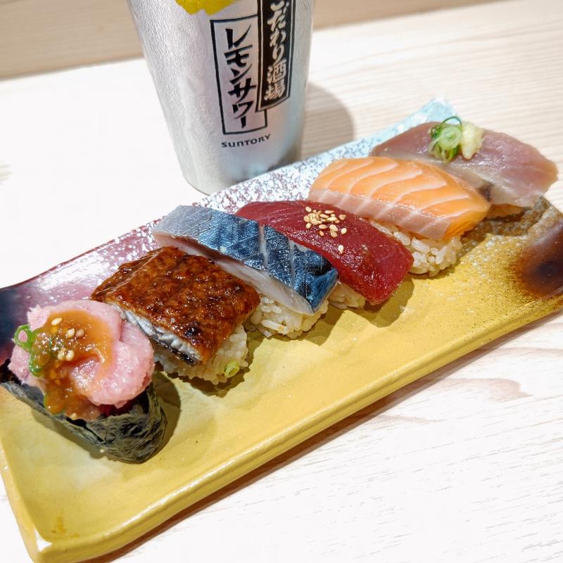 厚切り六貫盛(回転寿司みさき イオンフードスタイル港南台店)