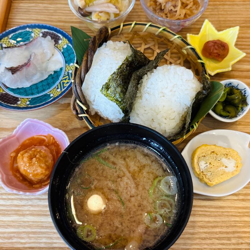 おにぎり御膳(日本酒ポニーテール)