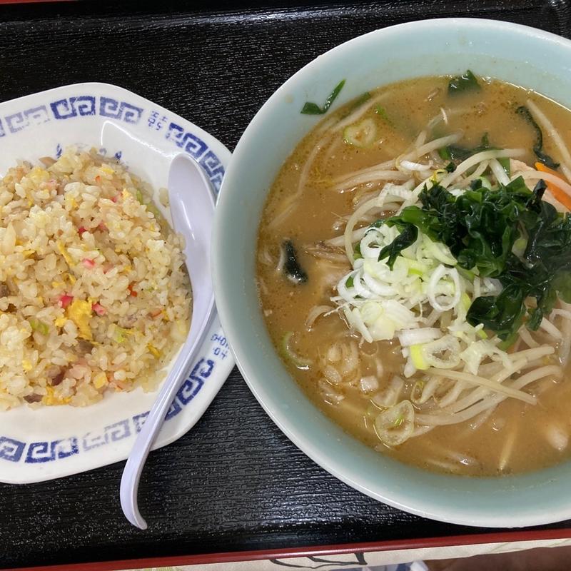 ラーメン半チャーハン(中華料理 味一番)