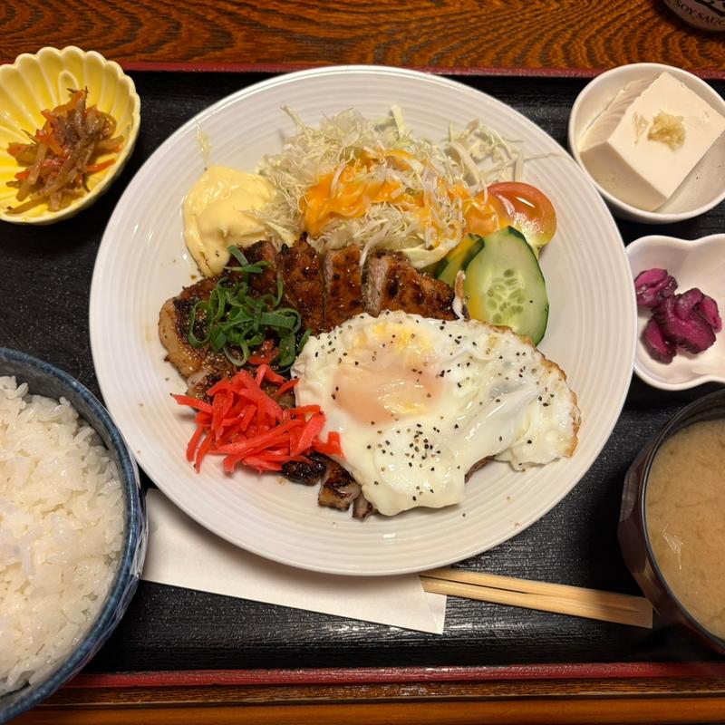 網焼きロース定食(あぶらびれ)