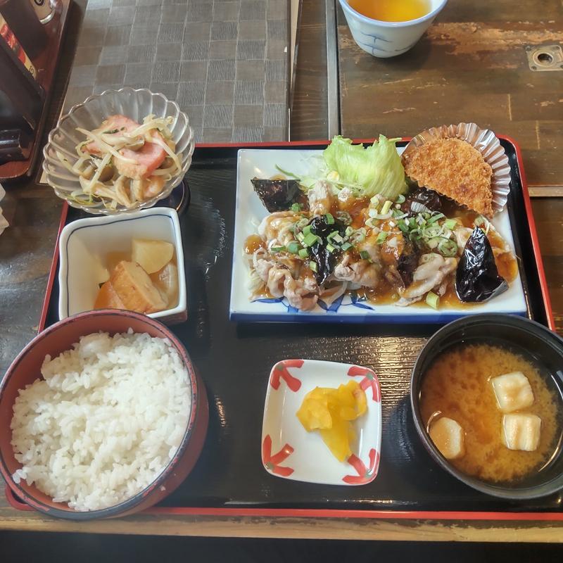 日替わり定食(新茶屋 （呑み喰い処 新茶屋）)