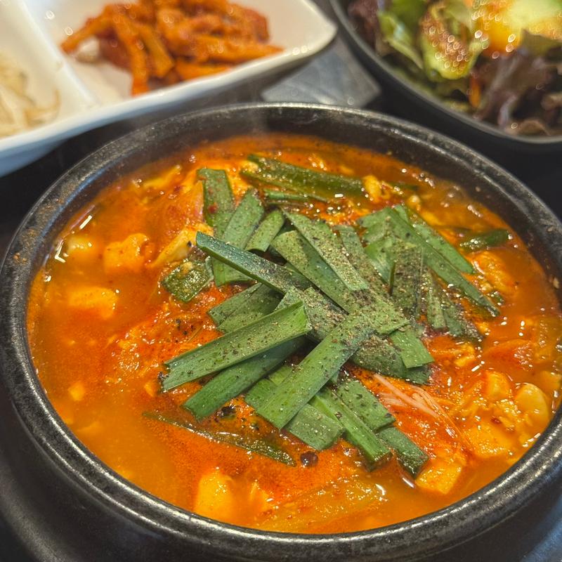 海鮮スンドゥブ定食(マル食堂)