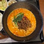 華　担々麺