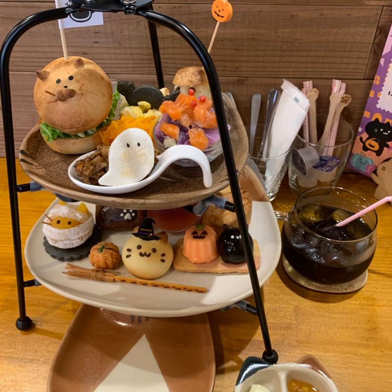 ハロウィンのにゃんこアフタヌーンティー(ときどきカフェ)