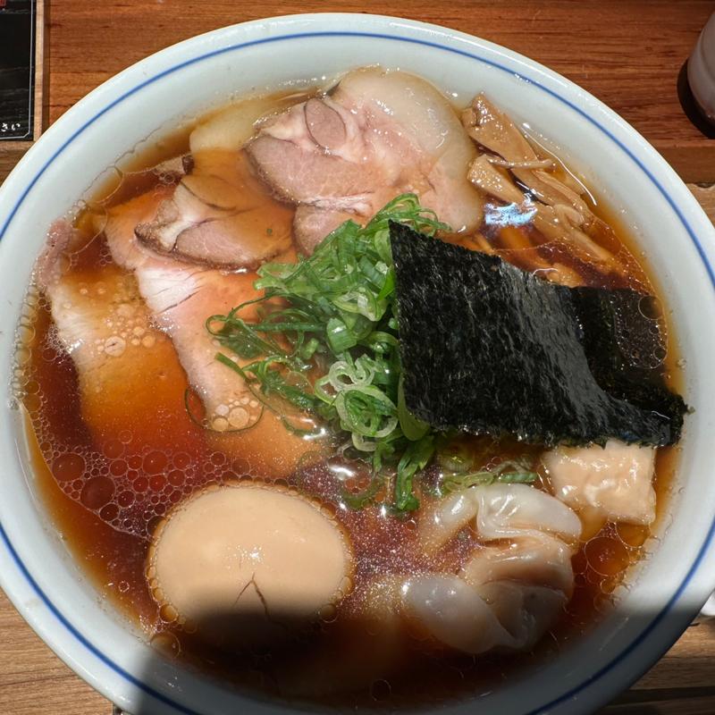 特製醤油らぁ麺(らぁ麺 すぎ本 丸の内店)