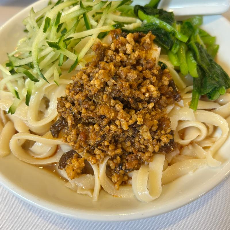 冷し四川担々刀削麺(京華樓)