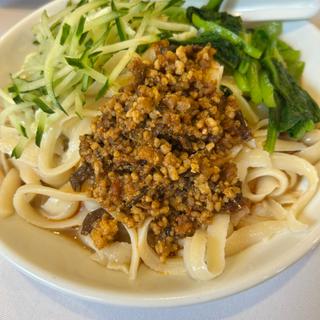 冷し四川担々刀削麺